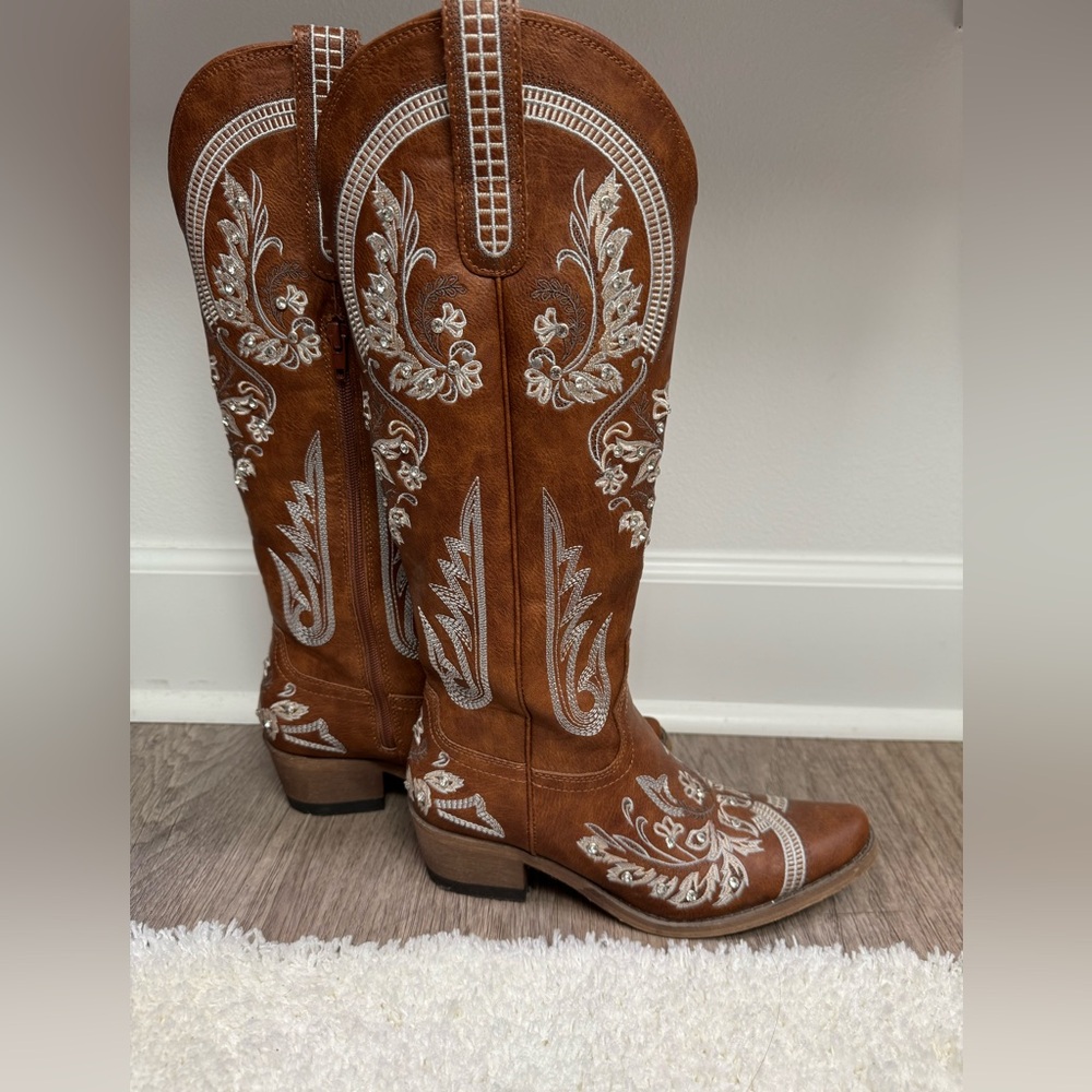 Brown Embroidered Cowboy Boots